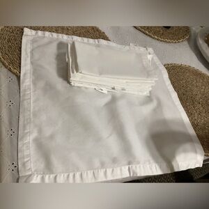 Crate&Barrel White Napkin Set